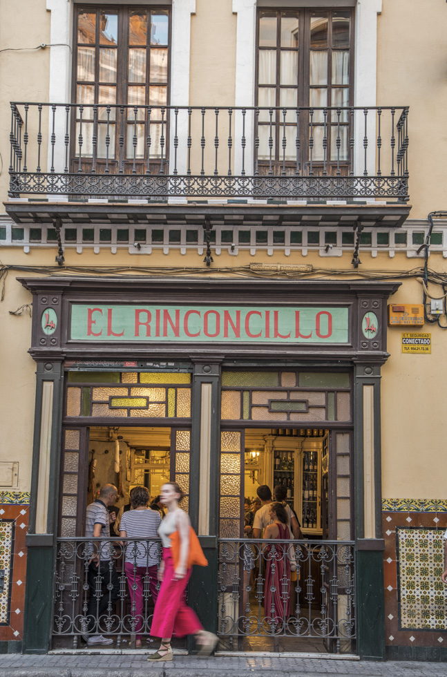 Spanien, Andalusien, Provinz Sevilla, Sevilla, Tapas Bar El Rinconcillo: eine der ältesten Tapa Bars in Sevilla