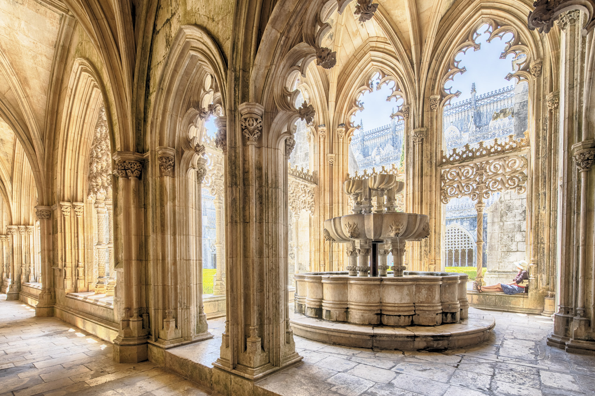 Portugal, Region Centro, Batalha, Mosteiro da Santa Maria da Vitória, Kloster von Batalha, Kloster der Heiligen Maria vom Siege, Kloster von König João I, Kreuzgang im manuelinscher Architektur
